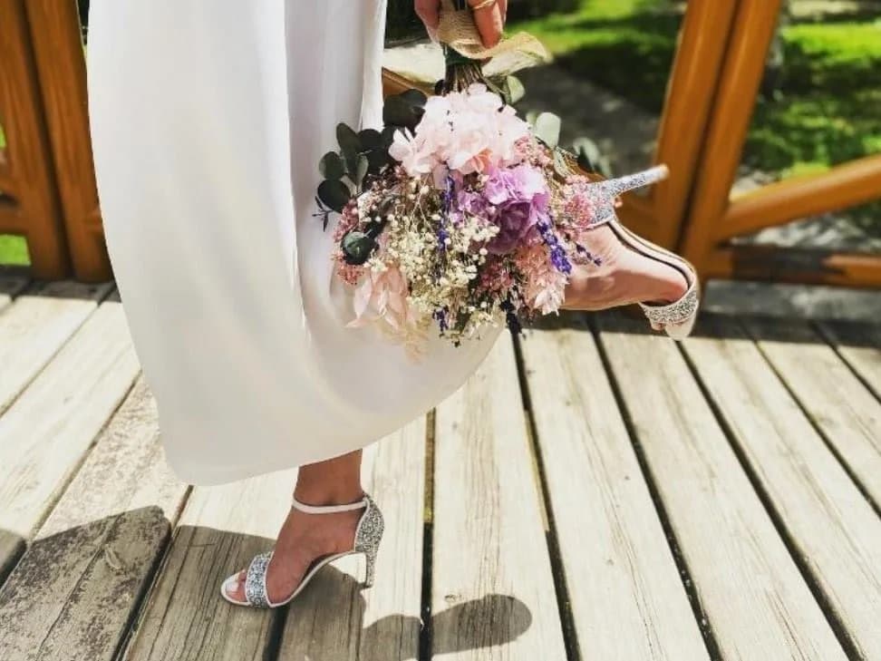 Novia con zapatos Lupe Ramos