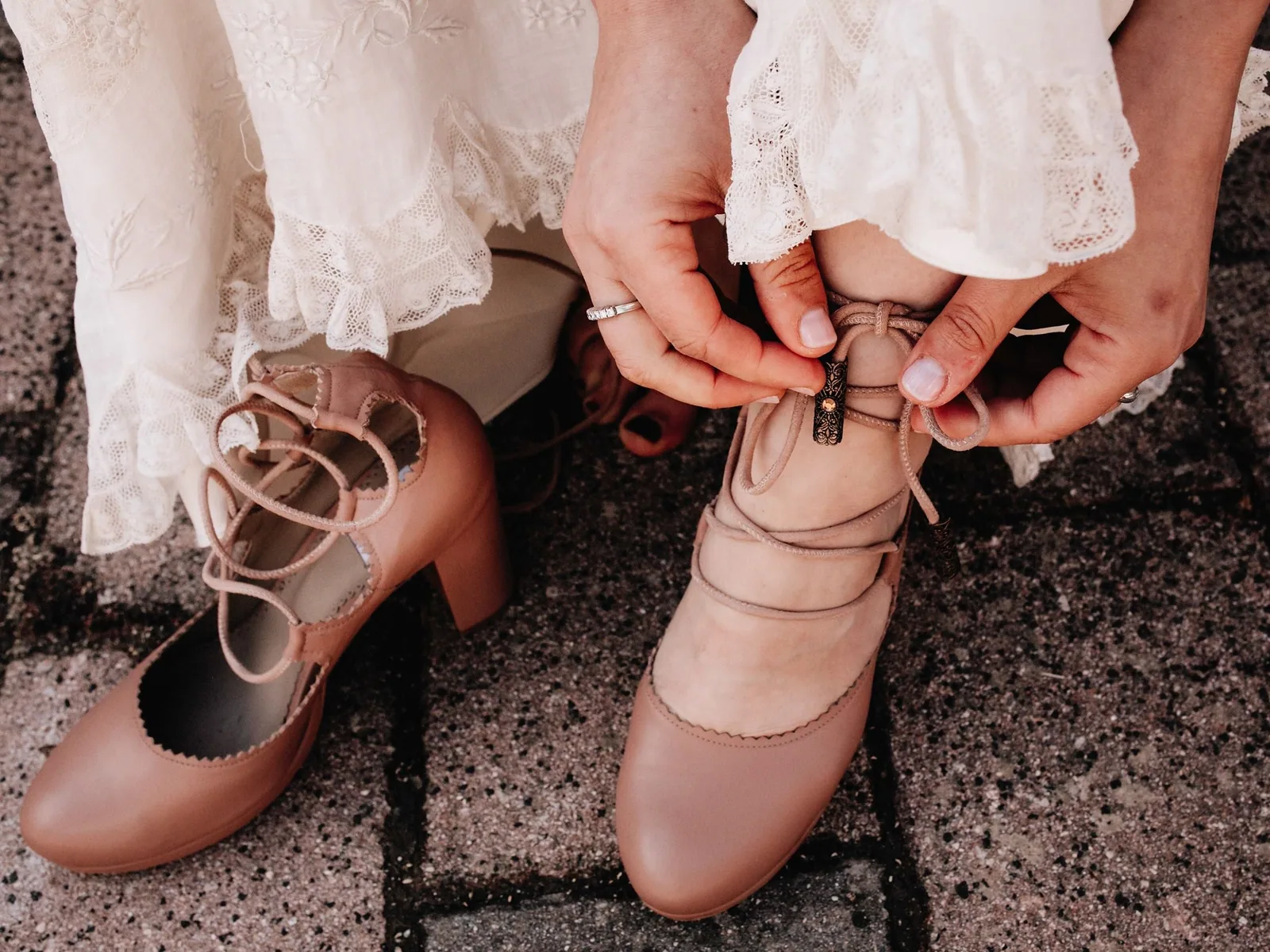 Novia con zapatos Lupe Ramos